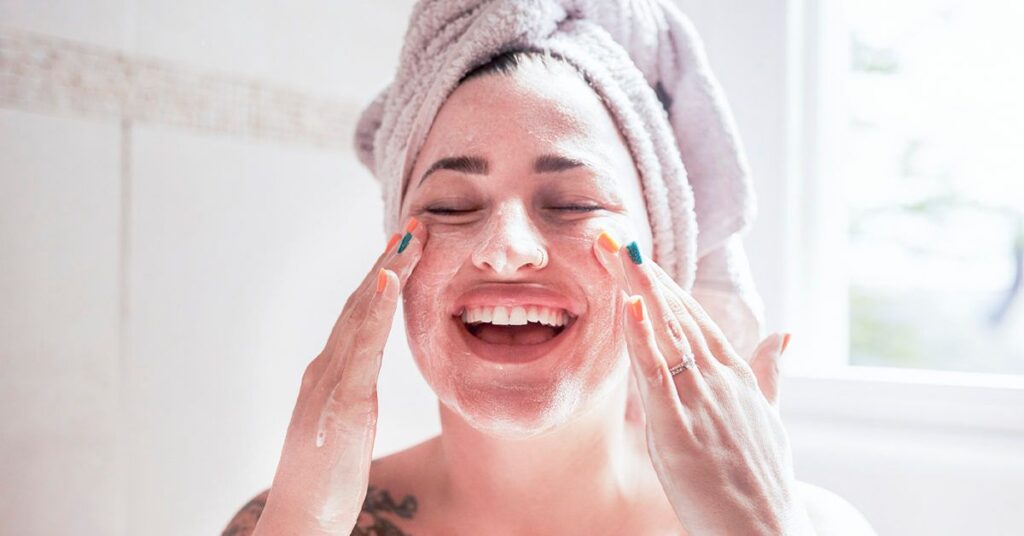 خطوات أساسية لبشرة صحية